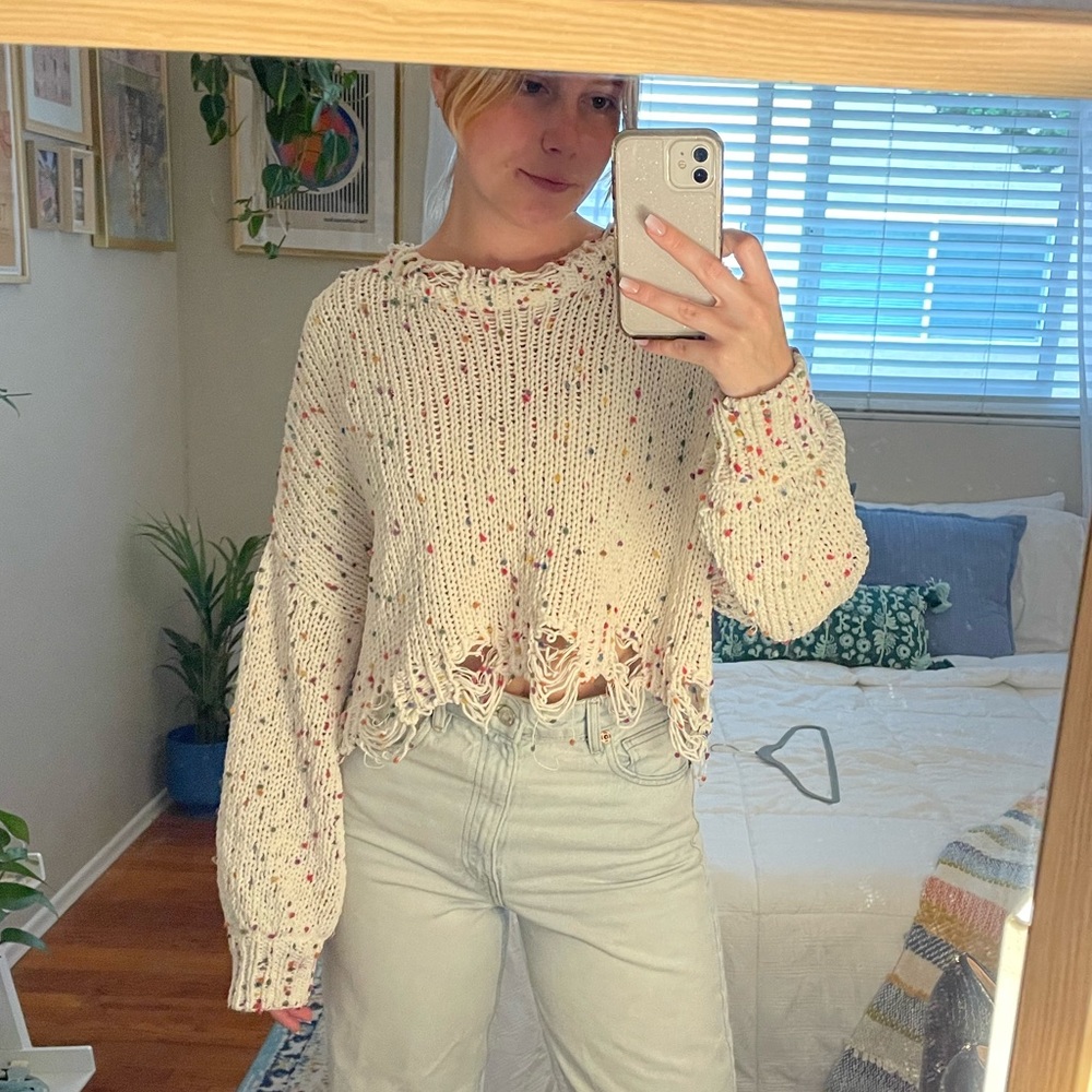 Wild Honey white and rainbow distressed knit cropped sweater size medium